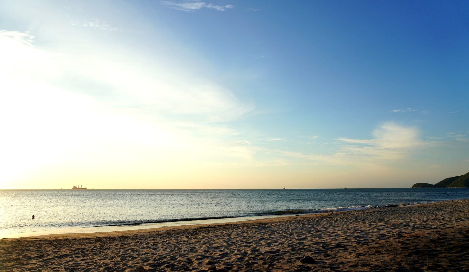 Playa Bello Horizonte al amanecer